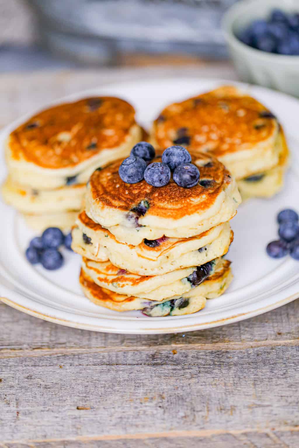 Fluffy Greek Yogurt Blueberry Pancakes for Busy Mornings - The Baking ... - Yogurt And Honey Blueberry Pancake Recipe