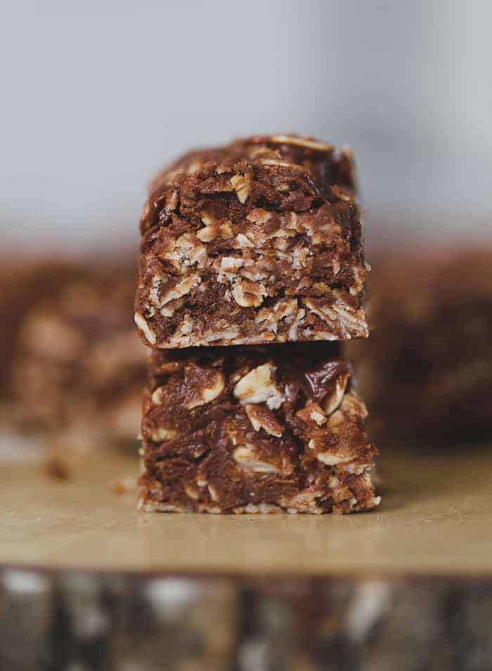 easy healthy No Bake Chocolate Oat Bites bars granola recipe