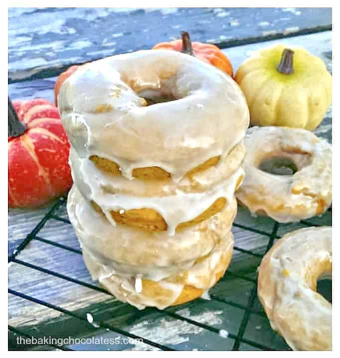 We are celebrating fall with these! Halloween, hayrides, bonfires...yes I'll take a dozen!    Have these donut pans delivered to your doorstep if you are in need of some kitchen items to make these cute donuts?