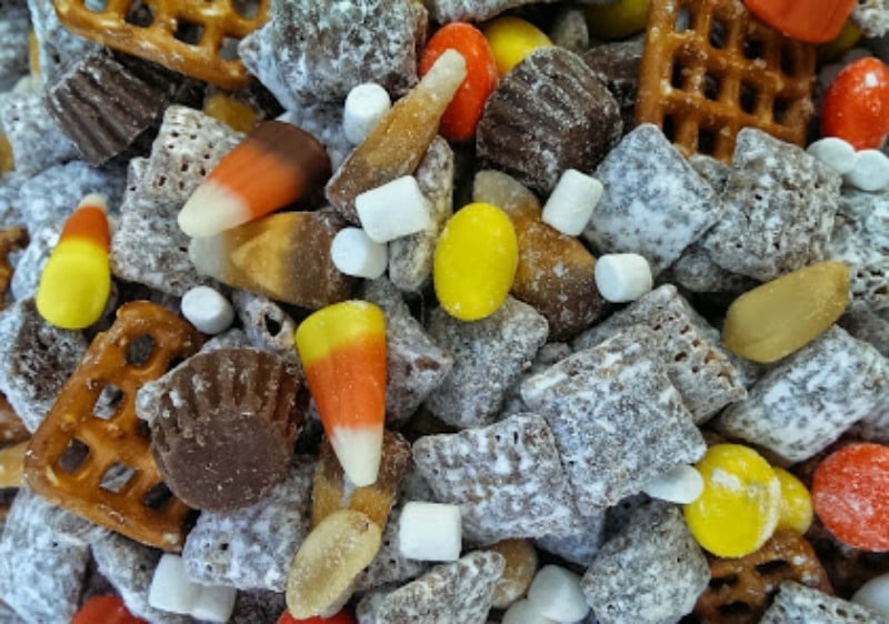 Halloween 'Party' Puppy Chow