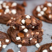 Hot Chocolate Marshmallow Cookies
