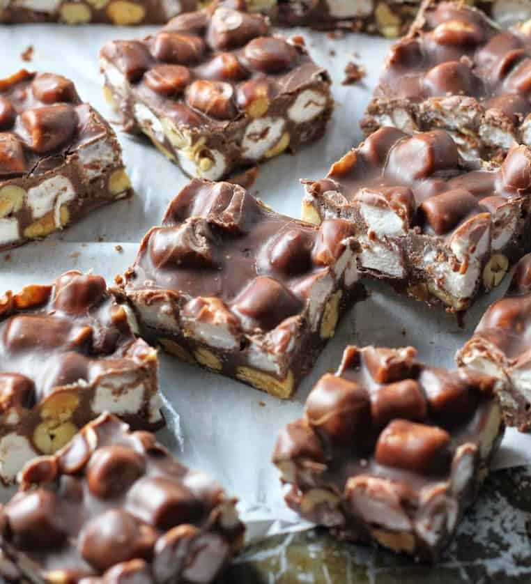 Heavenly Chocolate Rocky Road Candy! {5 Ingredients!} easy easter desserts