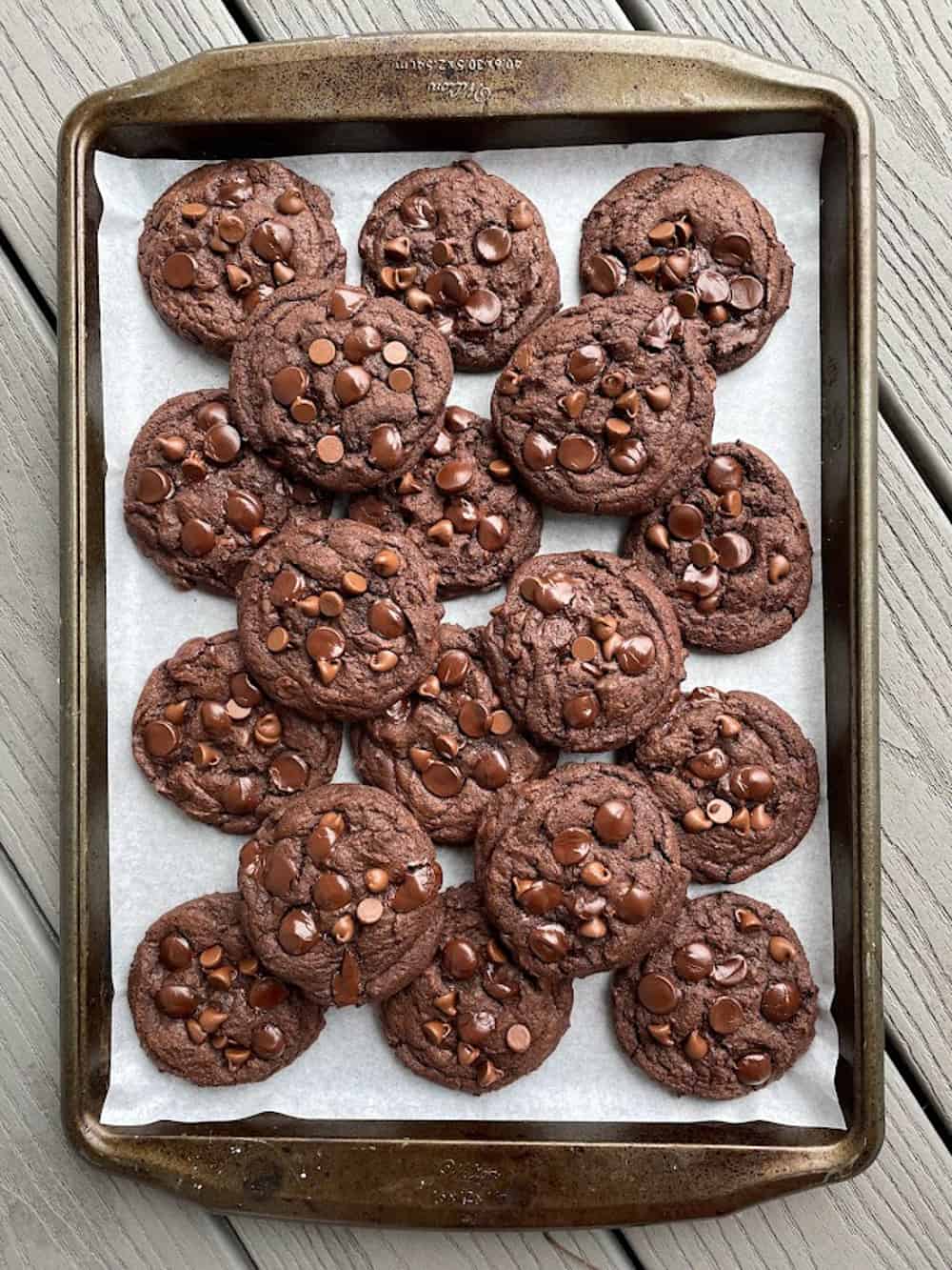 fudgy chocolate cookies