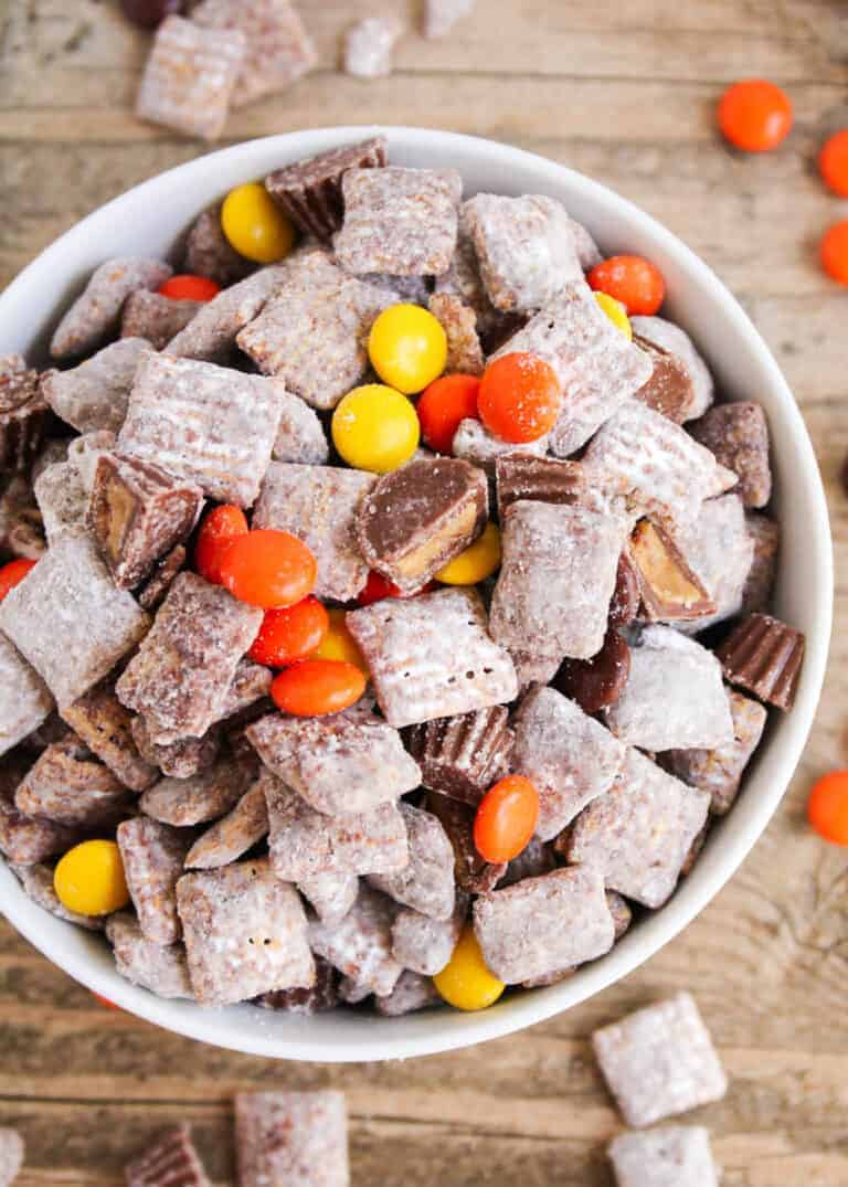 16 Reese's Pieces Candy Desserts That Will Mesmerize