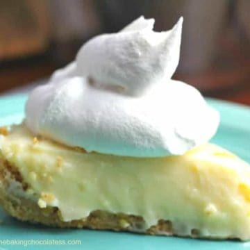 Luscious Lemon Sour Cream Pie!