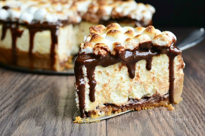 20 S'mores Desserts To Love! These 6 powerful words (Gooey, Chocolate, Marshmallow, Graham Cracker, & Heavenly!) certainly grab my attention. S'more recipes are the best! 