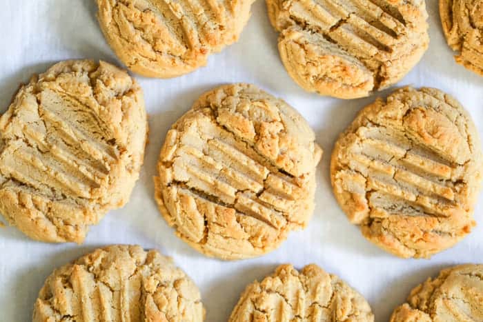 3 Ingredient Peanut Butter Cookies - The Baking ChocolaTess