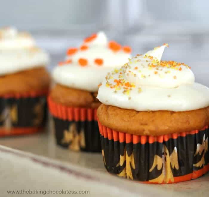 Pumpkin Spice Pudding Cupcakes with Vanilla Cream Cheese Frosting