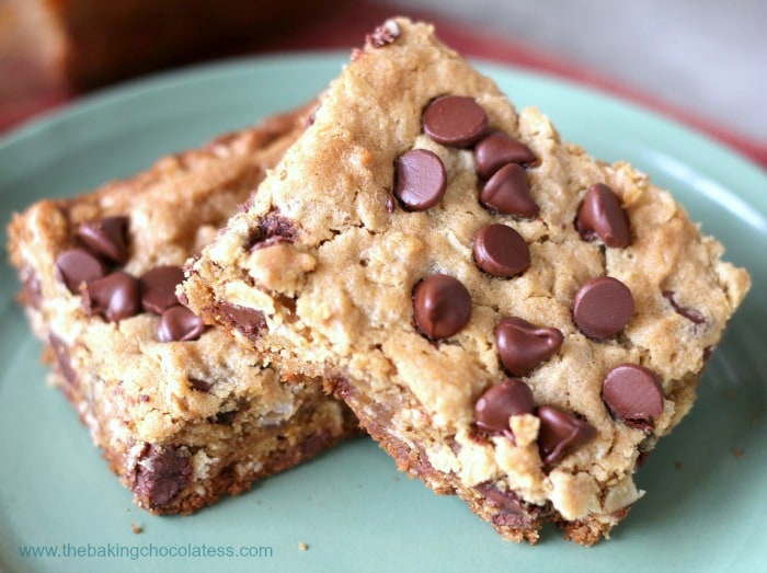 Delish Chocolate Chip Peanut Butter Oatmeal Bars 