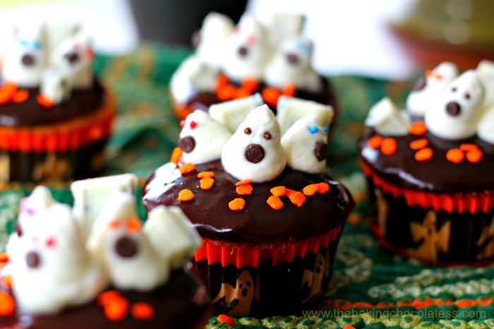 Cream Filled 'Ghosts In the Graveyard' Cupcakes 
