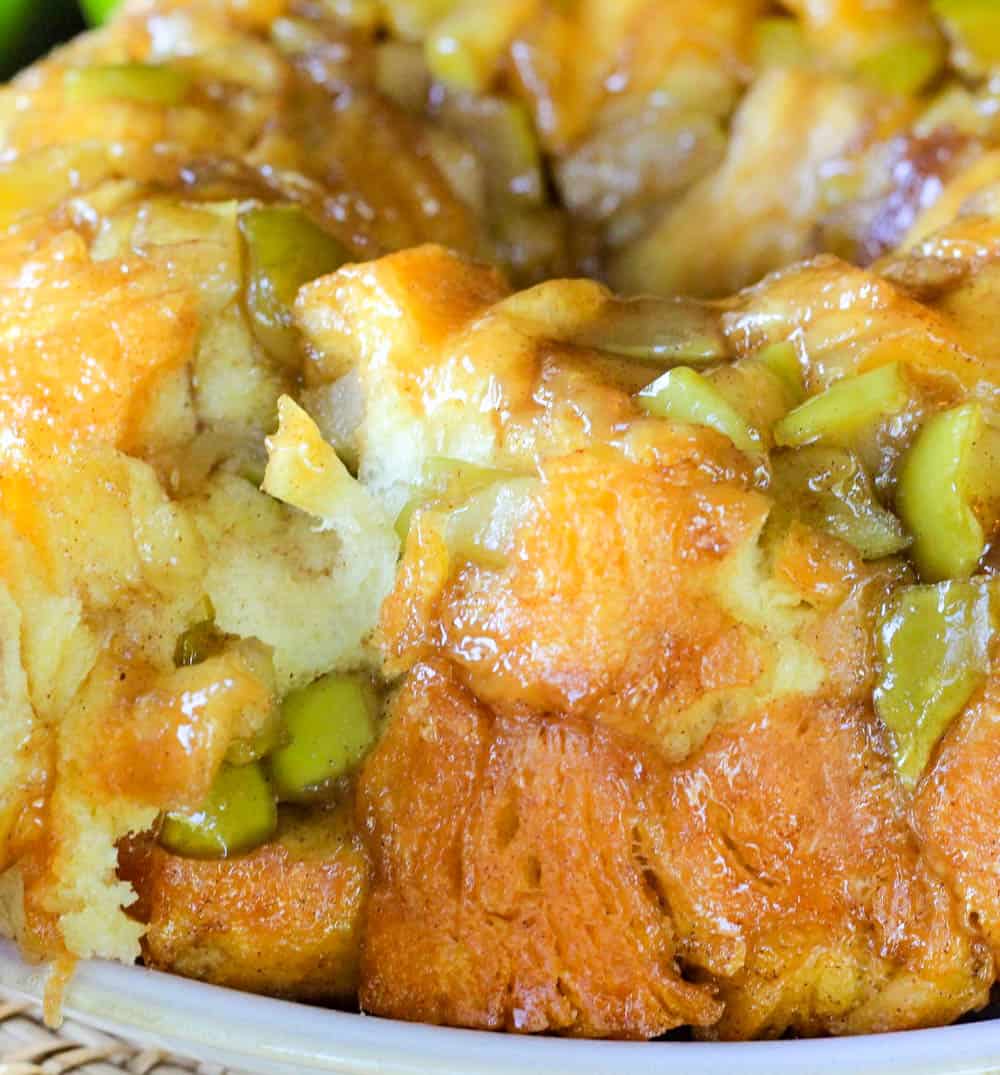 Easy Caramel Apple Monkey Bread