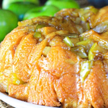 Easy Gooey Caramel Apple Monkey Pull Apart Bread