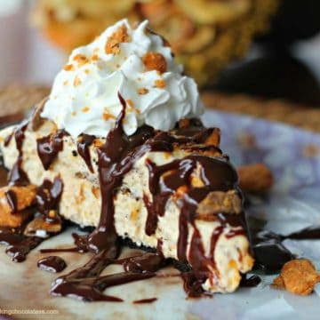 Butterfinger Peanut Butter Fudge Dream Pie
