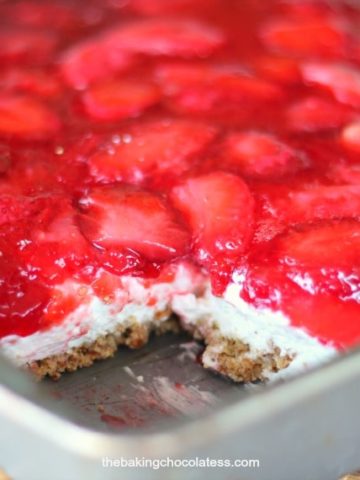 Heavenly Strawberry Pretzel Dessert - The Baking ChocolaTess