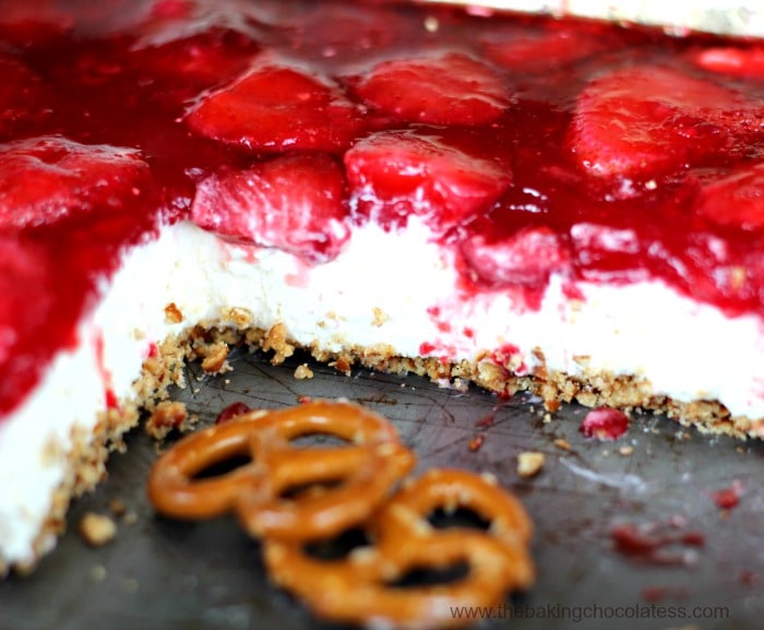 Heavenly Strawberry Pretzel Dessert