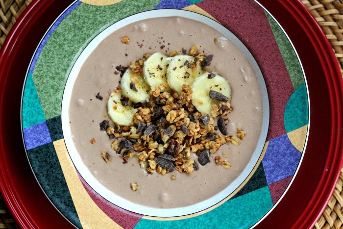 Chocolate PB Hi-Protein Smoothie Bowl + 3 Tips to Making Them Perfect
