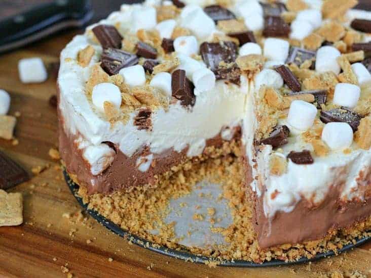 S’more Ice Cream Cake - easy summer dessert recipes best summer dessert ideas