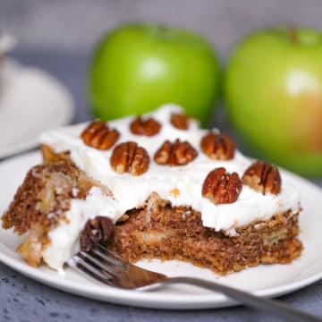 German Spiced Apple Cake