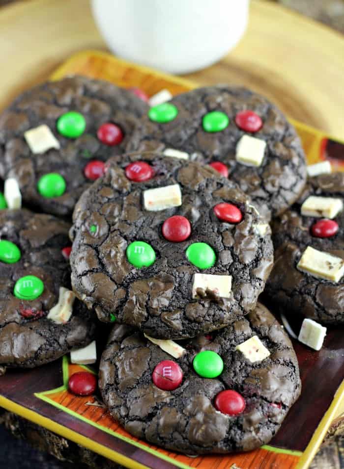 Christmas Peppermint Chunk M&M'S Fudge Cookies - dessert recipes