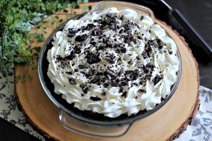 Easy Dreamy Oreo Chocolate Cream Pie