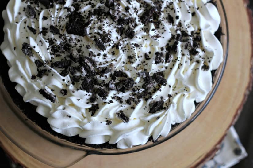 Easy Dreamy Oreo Chocolate Cream Pie - The Baking ChocolaTess