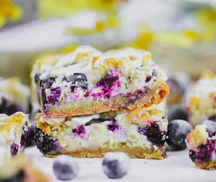 Blueberry Cream Cheese Crumble Bars