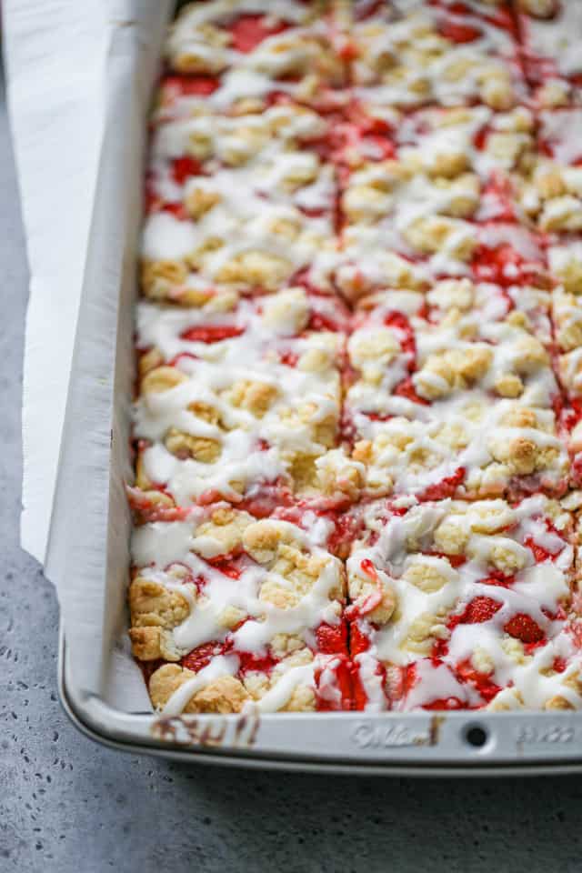 Strawberry Cream Cheese Crumble Bars The Baking ChocolaTess