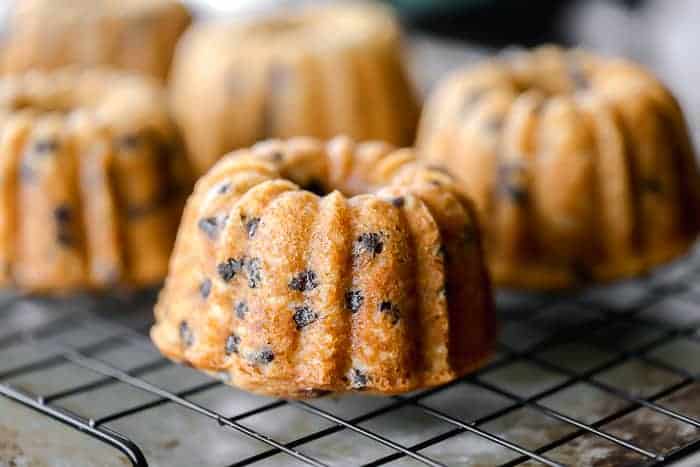 chocolate chip mini cakes