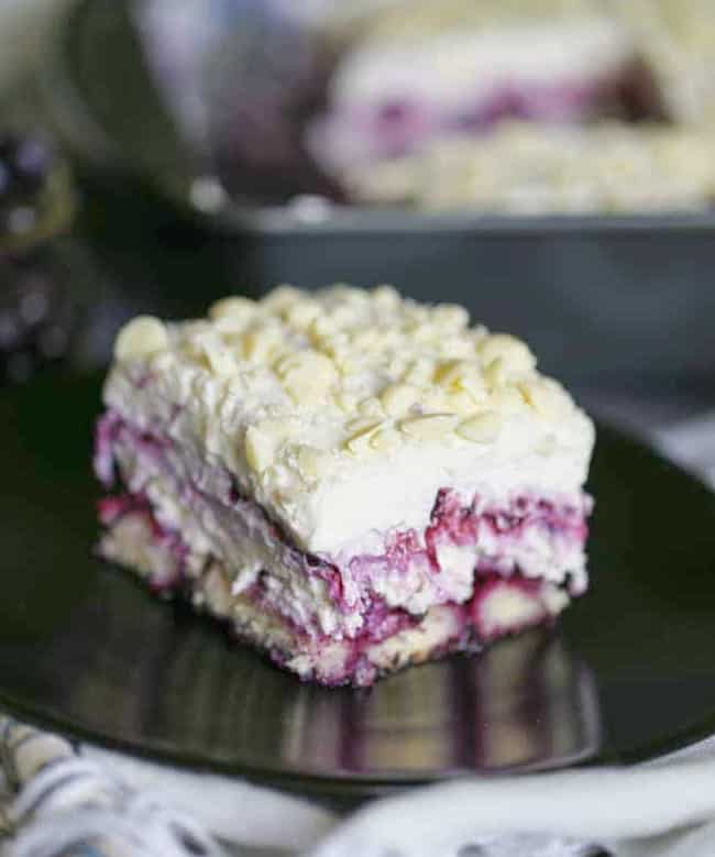 blueberry cheesecake lasagna - blueberry layered dessert