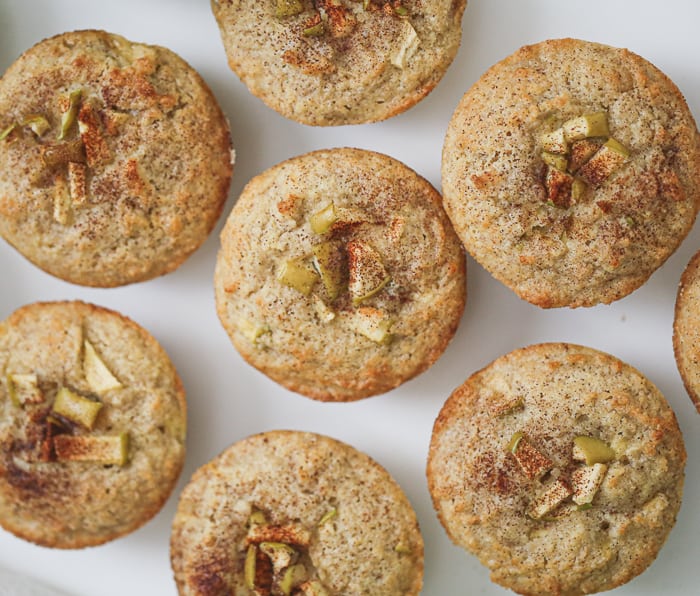 keto cinnamon apple muffins