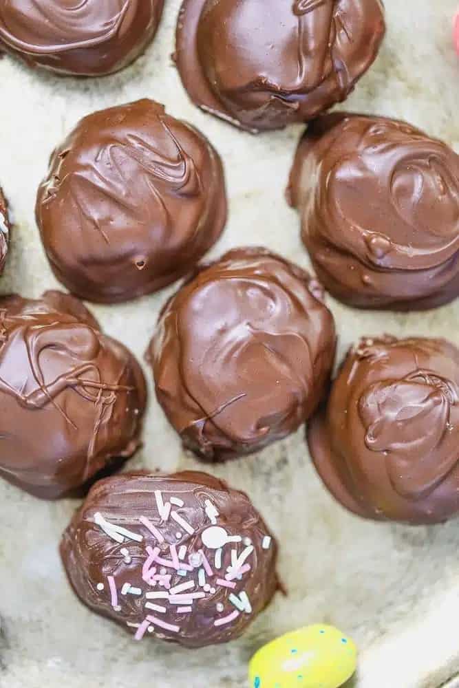 VEGAN PEANUT BUTTER EGGS