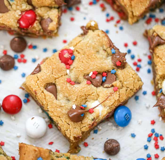 Patriotic M&M Party Cookie Bars -red white and blue desserts