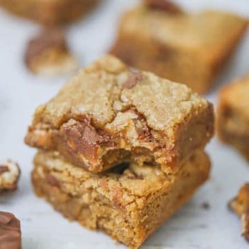 Ultimate Snickers Peanut Butter Blondies