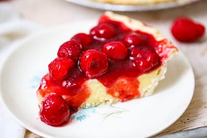 Vanilla Custard Pudding Pie with raspberries