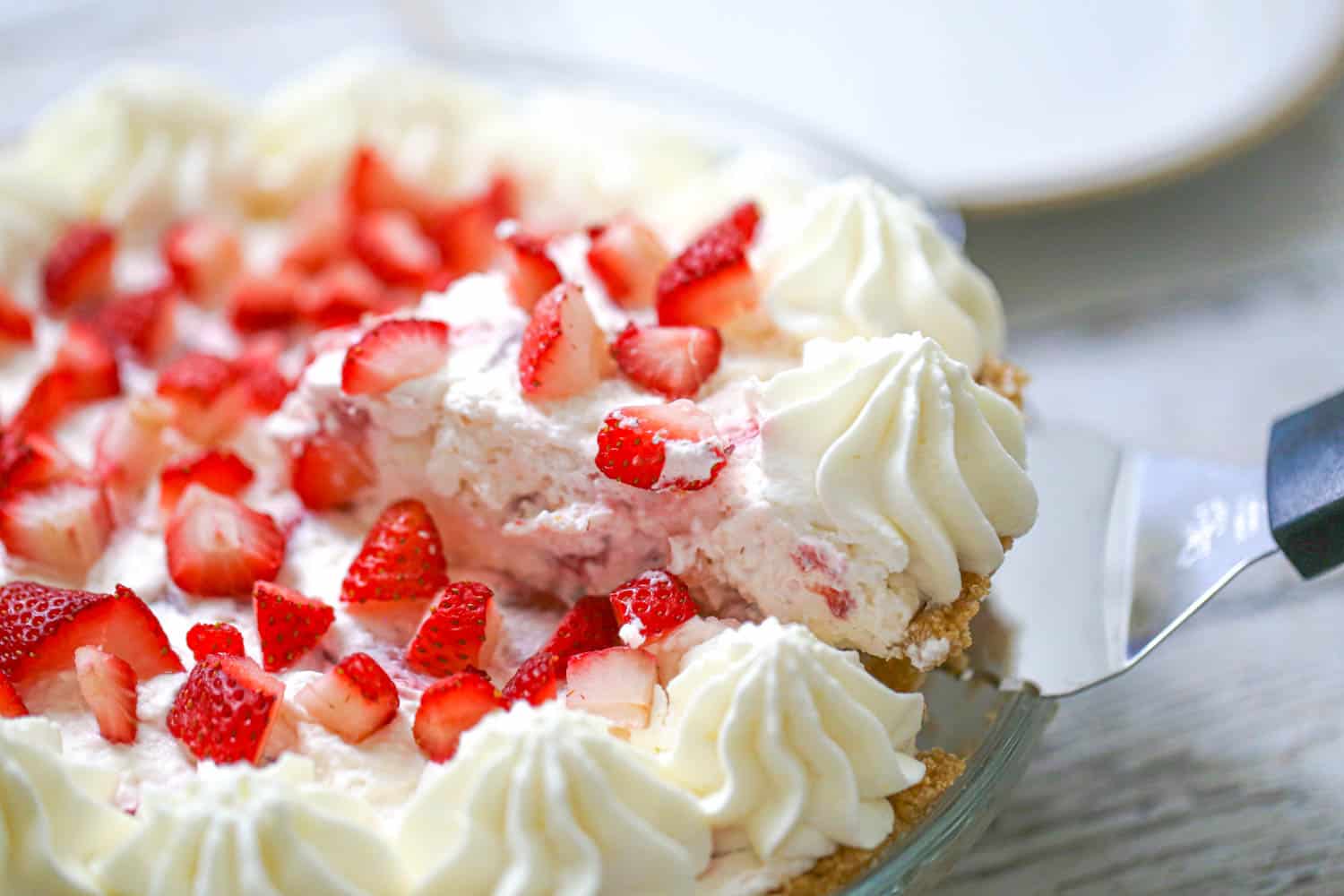 no bake cream cheese Strawberry Cheesecake Cream Pie recipe