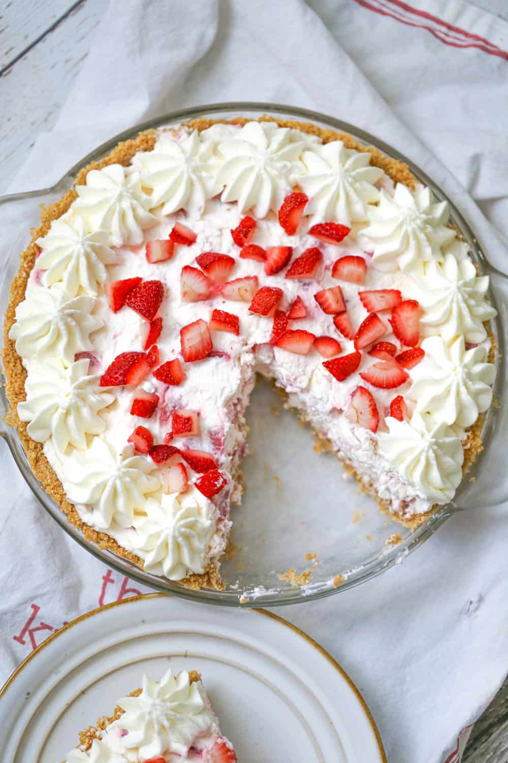 Strawberry Cheesecake Cream Pie