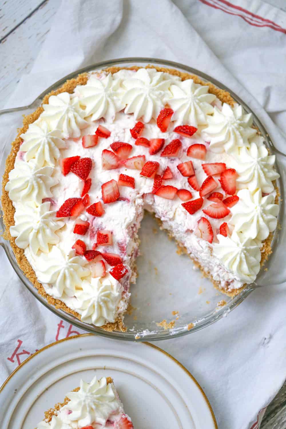 no bake strawberry cream cheese pie