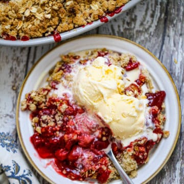 Rhubarb Berry Crisp