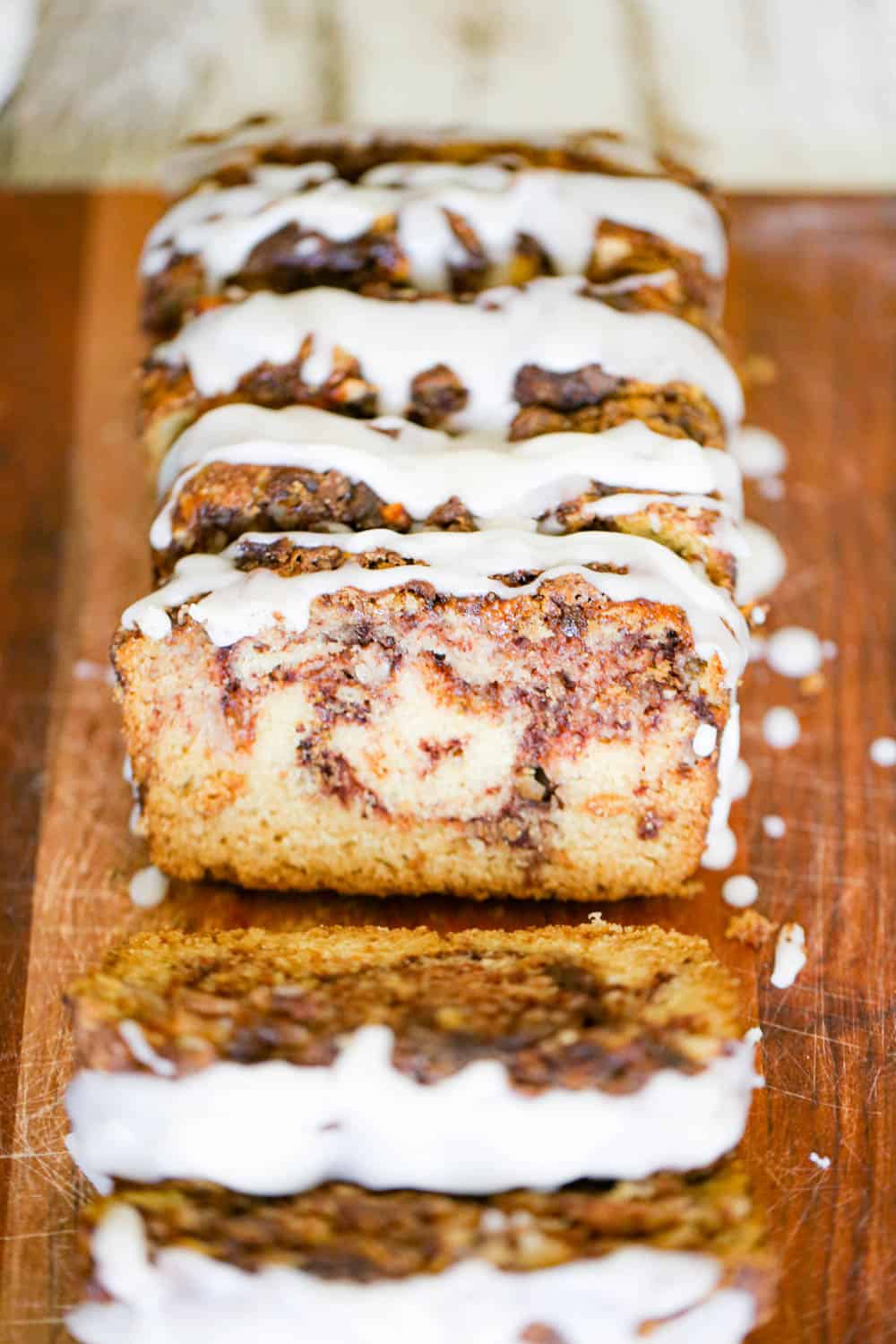 cinnamon bread with apples