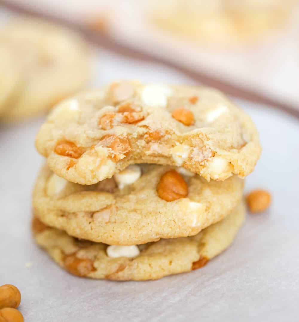 Salted Caramel White Chocolate Cookies The Baking ChocolaTess