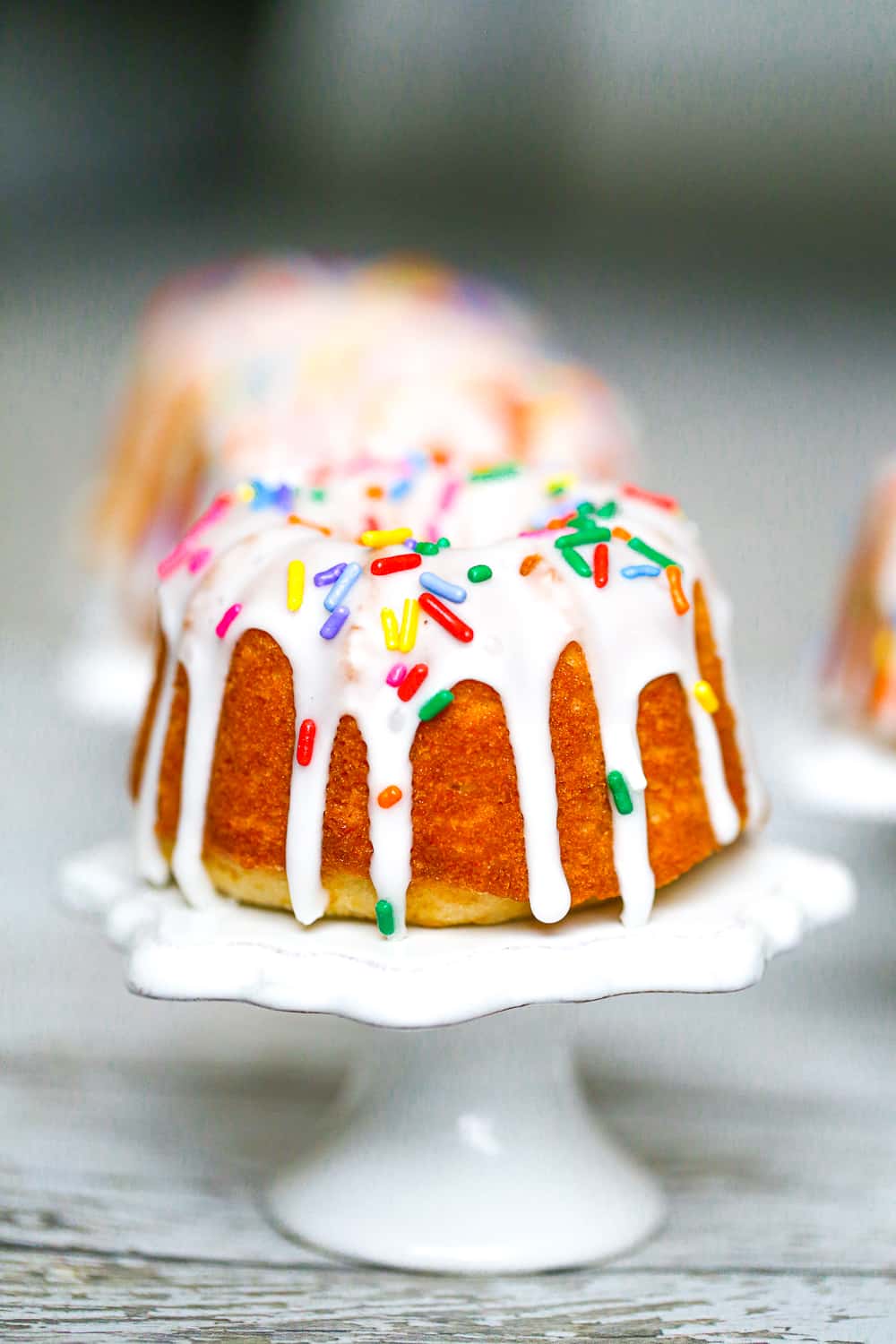 Vanilla White Bundt Cakes