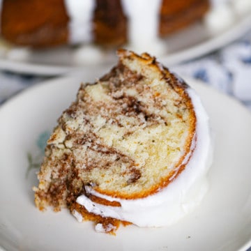 Cinnamon Roll Cake