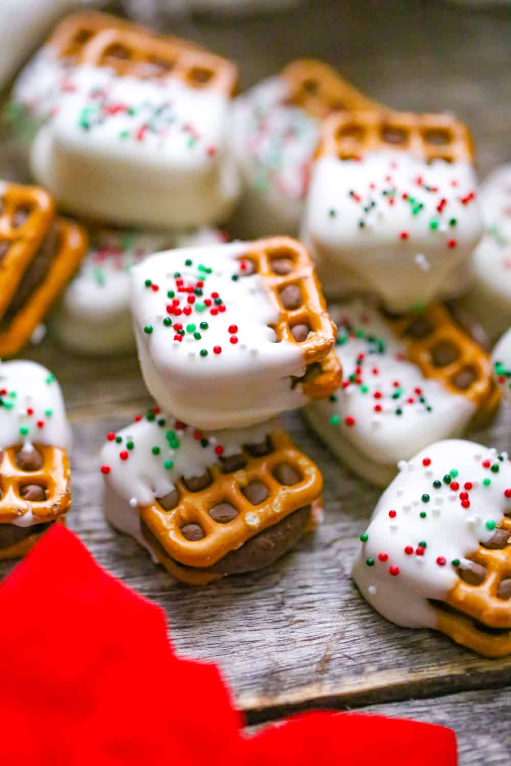 White Chocolate Pretzel Rolo Bites treats christmas no bake
