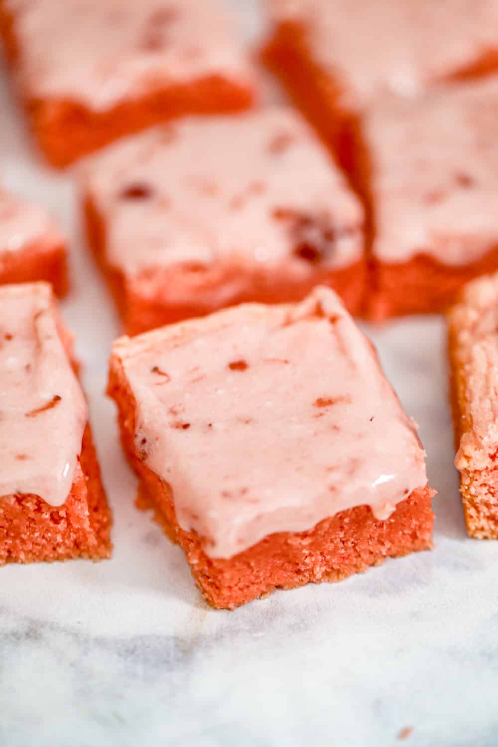 Super Easy Strawberry Brownies