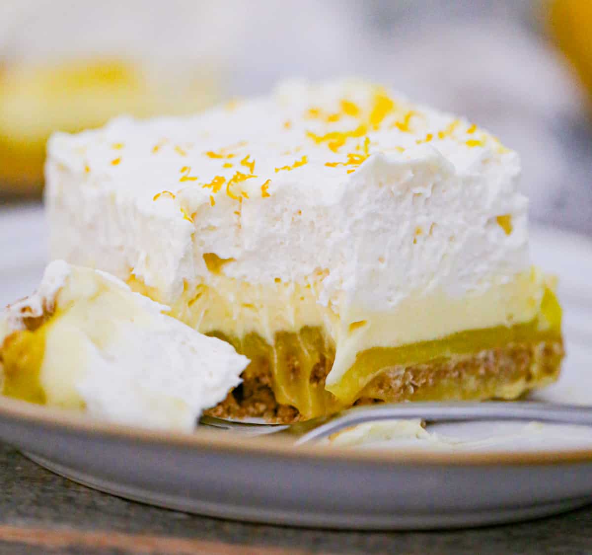 Easy No-Bake Lemon Pie Dessert