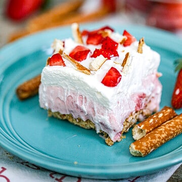 Strawberry Pretzel Layered Dessert
