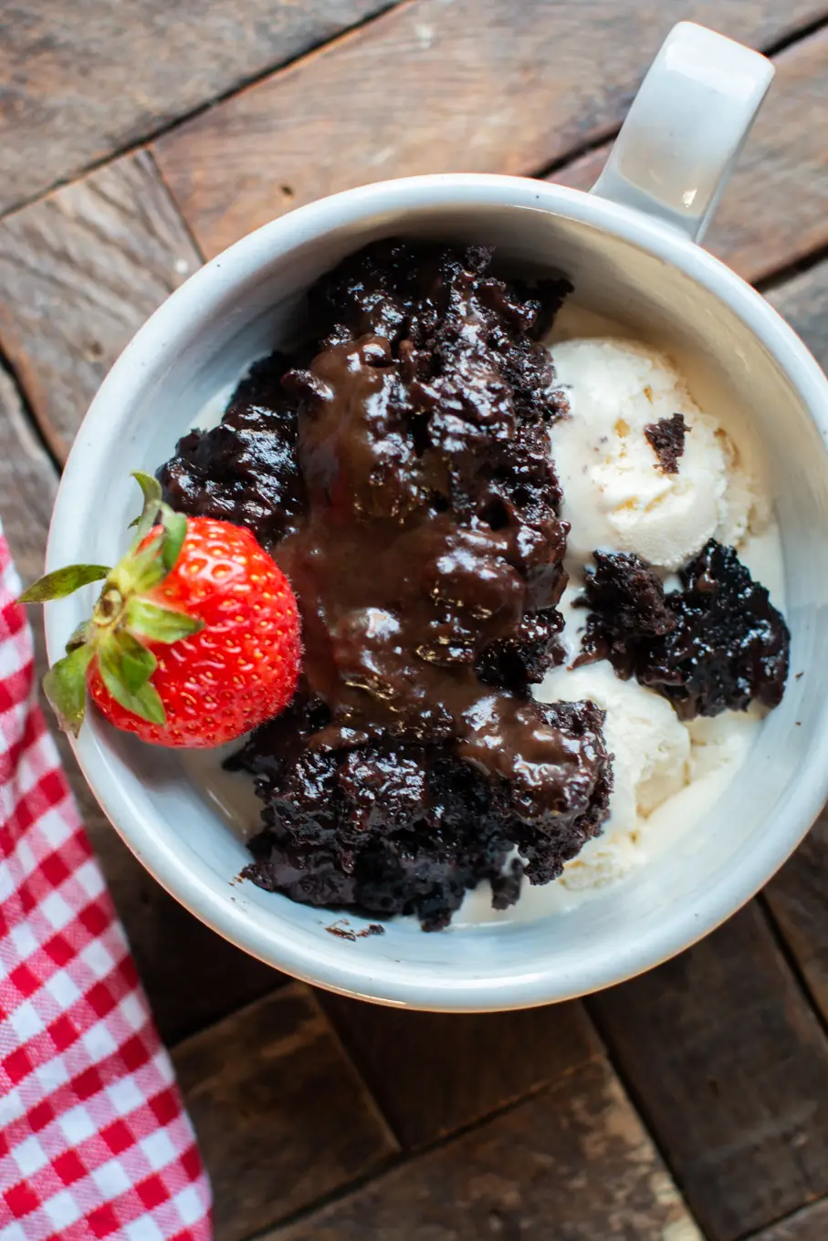 Slow Cooker Chocolate Lava Cake - easy chocolate dessert recipes