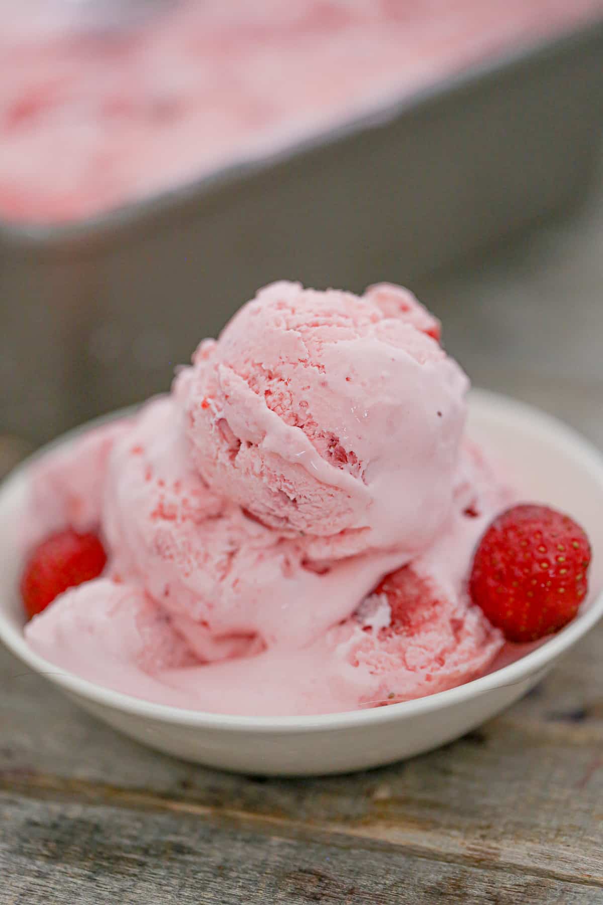 easy homemade strawberry ice cream no churn recipe
