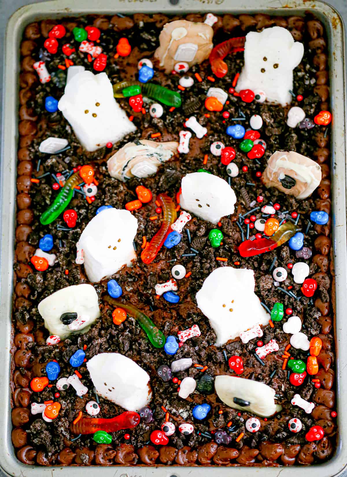 Halloween Graveyard Dirt Cake recipe ghost candy chocolate