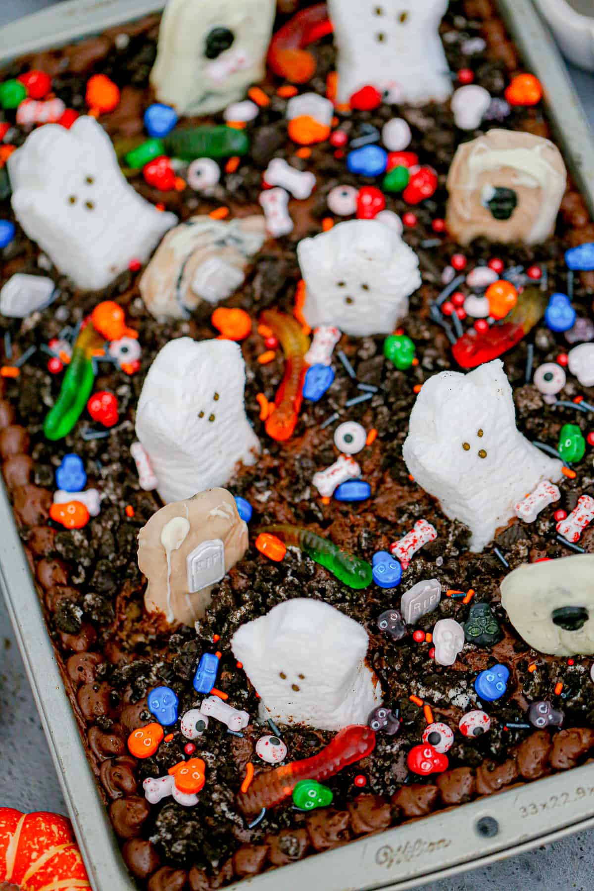 Halloween Graveyard Dirt Cake recipe ghost candy chocolate